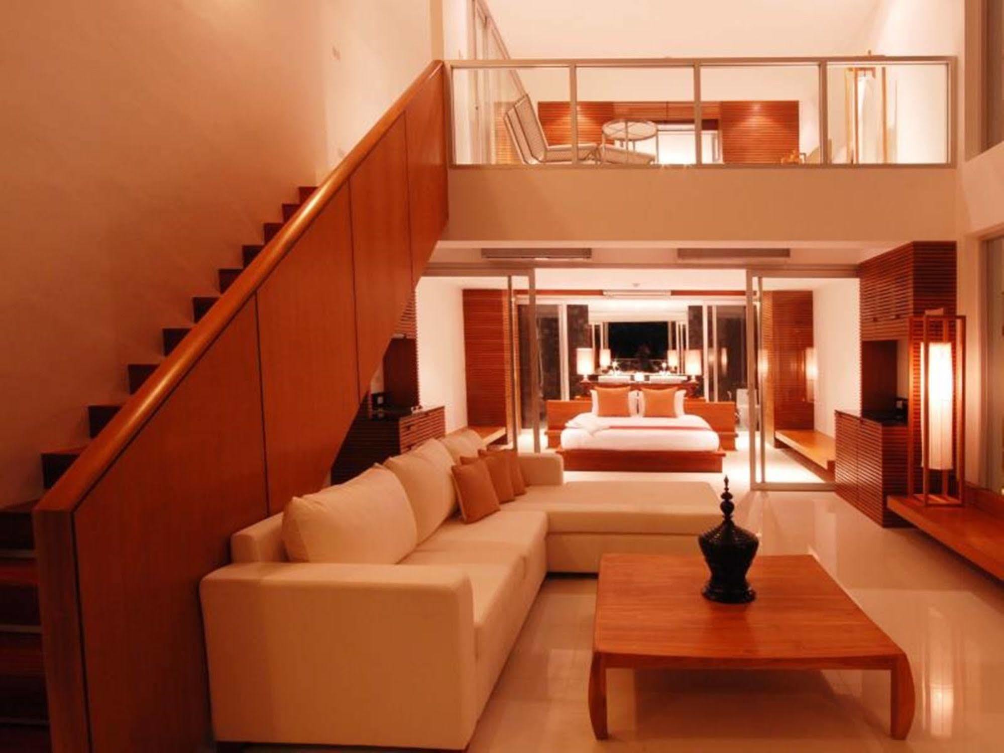 The Quarter Phuket Hotel Сурин Бийч Екстериор снимка