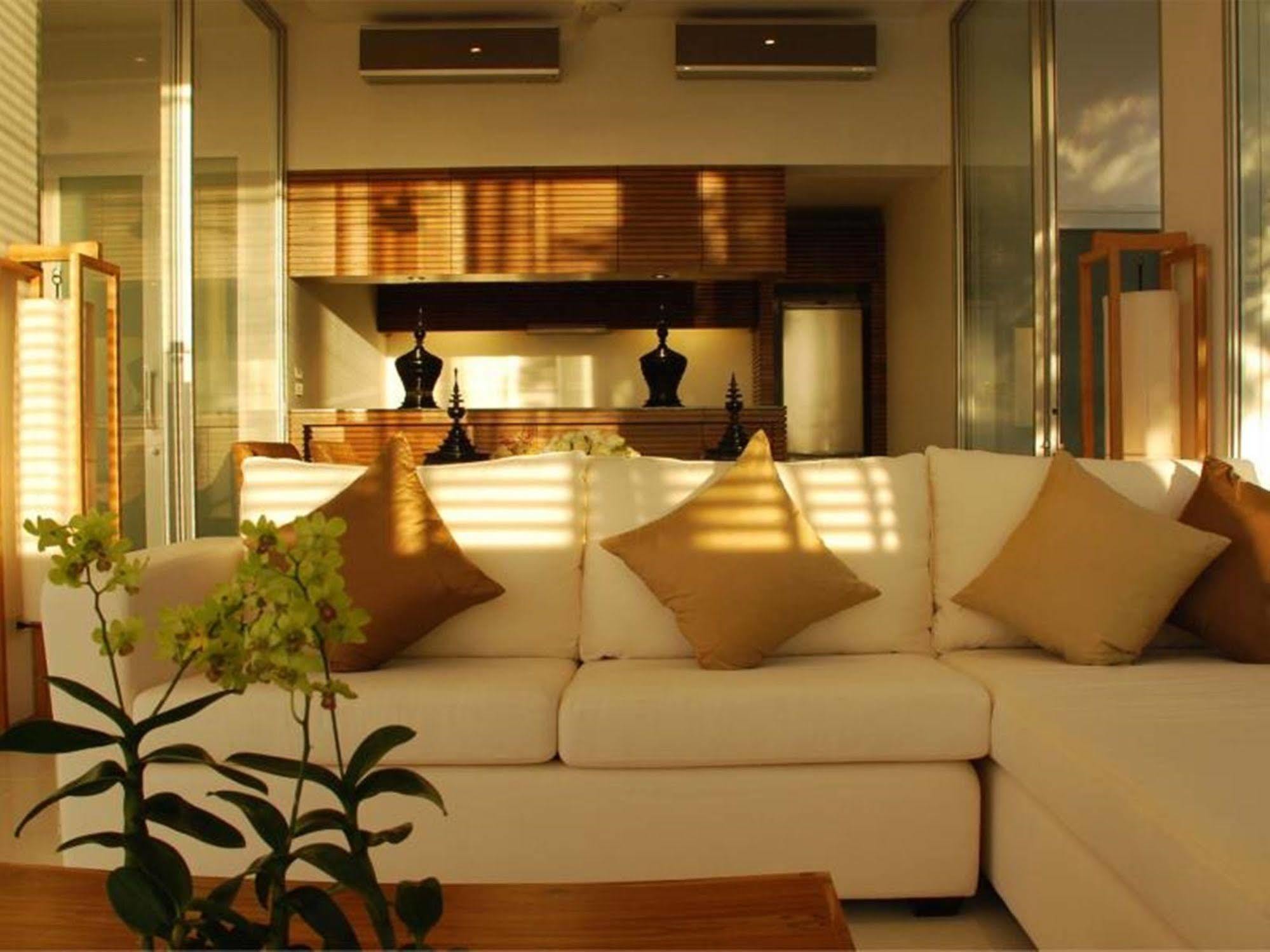 The Quarter Phuket Hotel Сурин Бийч Екстериор снимка