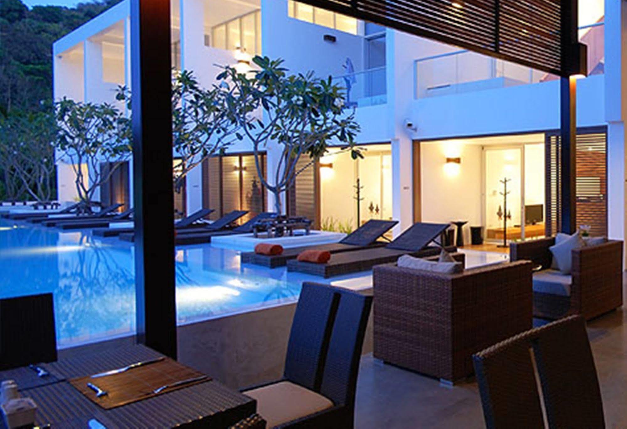 The Quarter Phuket Hotel Сурин Бийч Екстериор снимка