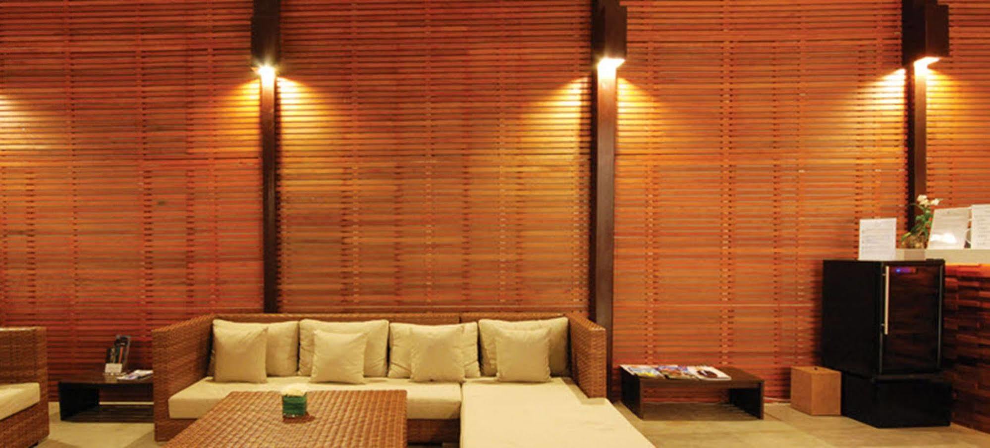 The Quarter Phuket Hotel Сурин Бийч Екстериор снимка